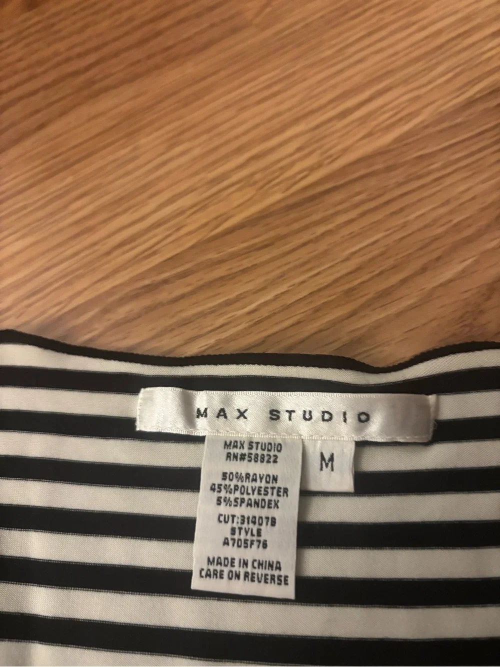 Max Studio Y2K Black & White Striped Deep V Neck Top Size Medium